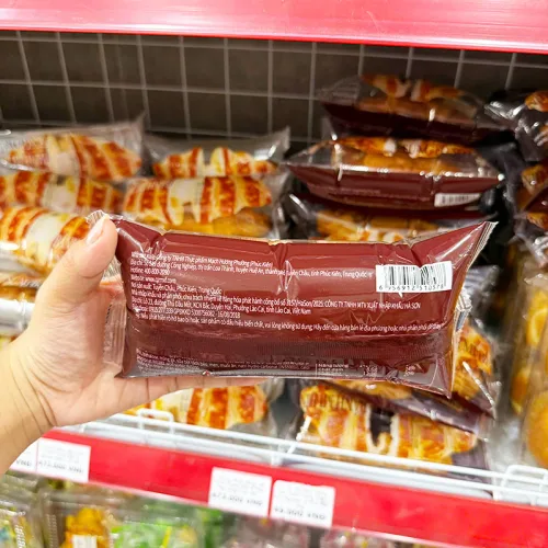 1 Cái Bánh Mì Sừng Bò WEICHUDAO Vị Socola