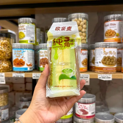 1 Thùng Bánh Bông Lan Tam Giác CHUNSANJIAO Vị Trà Xanh - Màu Xanh Lá