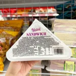1 Thùng Bánh Sandwich Weisiel Tam Giác Vị Khoai Môn - Thùng 32 Cái