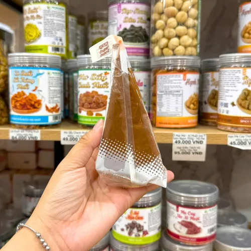 3 Cái Bánh Bông Lan Tam Giác CHUNSANJIAO Vị Dâu - Màu Hồng