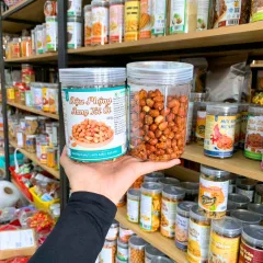 Đậu Phộng Rang Tỏi Ớt Thơm Ngon 300g - Hộp Pet