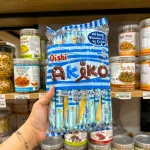 Bánh Que Kem OISHI AKIKO Nhân Sữa 140g - Màu Xanh Dương