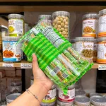 Bánh Que Kem OISHI AKIKO Nhân Sữa Dừa 140g - Màu Xanh Lá