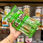 Bánh Que Kem OISHI AKIKO Nhân Sữa Dừa 140g - Màu Xanh Lá
