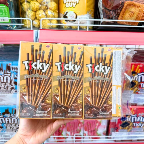 Bánh Que Đũa Phủ Gấp Đôi Socola Ticky Uni Firms Lốc 13 Hộp - Màu Vàng phù hợp để tham khảo khi chọn Ticky