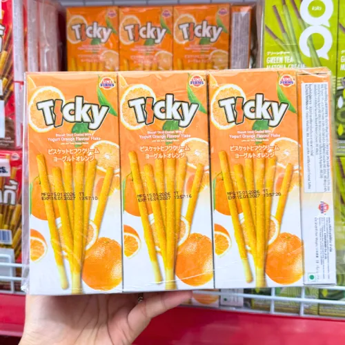 Bánh Que Đũa Phủ Yogurt Cam Ticky Uni Firms Lốc 13 Hộp - Màu Cam phù hợp để tham khảo khi chọn Ticky