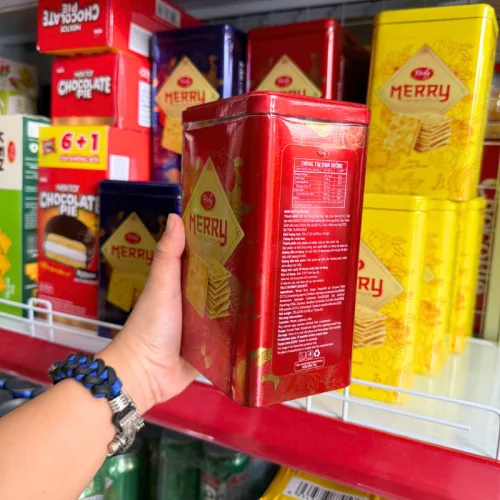 Bánh Quy Đường RICHY MERRY Thiếc Hình Trụ 156g (3 Màu Xanh Dương/ Vàng/ Đỏ)