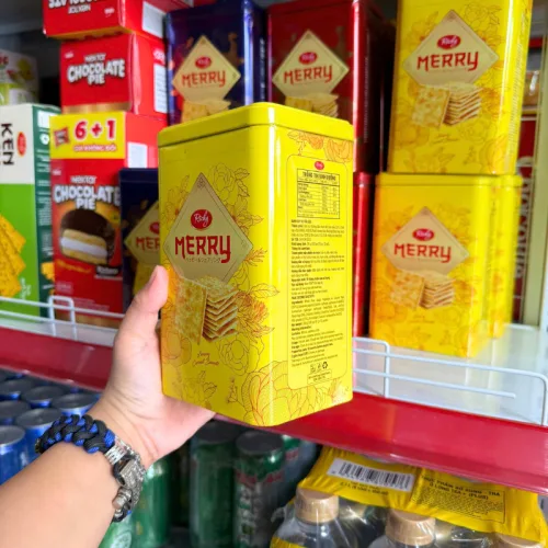 Bánh Quy Đường RICHY MERRY Thiếc Hình Trụ 156g (3 Màu Xanh Dương/ Vàng/ Đỏ)