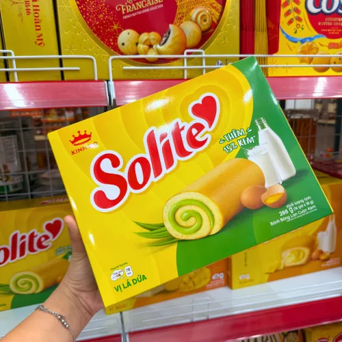 Bánh Solite Trứng Kem Vị Lá Dứa - Bánh Kinh Đô Solite Lá Dứa - Bánh Bông Lan Cuộn Kem 288g (16 Gói x 18g)