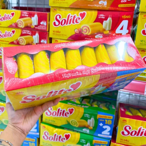 Bánh Solite Vị Dâu - Bánh Bông Lan Tròn Kem Vị Dâu Solite 360g (18+2)