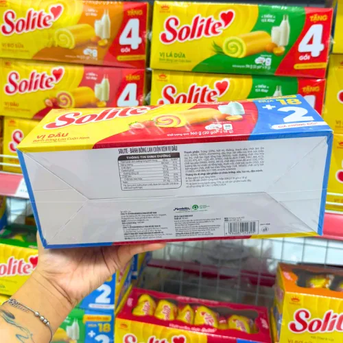 Bánh Solite Vị Dâu - Bánh Bông Lan Cuộn Kem Vị Dâu Solite 360g (18+2)