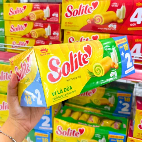 Bánh Solite Vị Lá Dứa - Bánh Bông Lan Cuộn Kem Vị Lá Dứa Solite 360g (18+2)