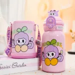 Bình Nước Giữ Nhiệt Cho Bé In Hoạt Hình Có Quai Đeo 450ml