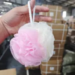 Bông Tắm Tròn 2 Màu Trắng Hồng - 1 Cái ( HÀNG THƯỜNG CÓ TÚI)