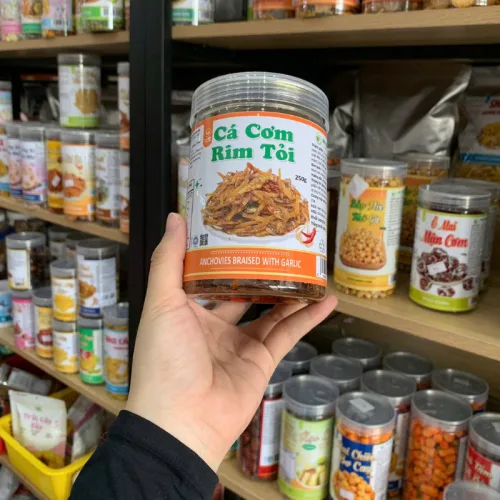 Cá Cơm Rim Tỏi Thơm Ngon 250g Hộp