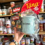 Cà Phê Đen Đá Maccoffee - Cà Phê Đen Đá Hòa Tan 2 In 1 220g - Tặng 1 Ly Nhựa Cao Cấp