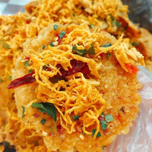 Cơm Cháy Khô Gà Thơm Ngon Hộp 500g