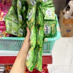 Combo 2 Dây 24 Gói Nước Xả Vải Comfort Hương Gió Xuân Thơm Mát 18ml/Gói - Màu Xanh Lá