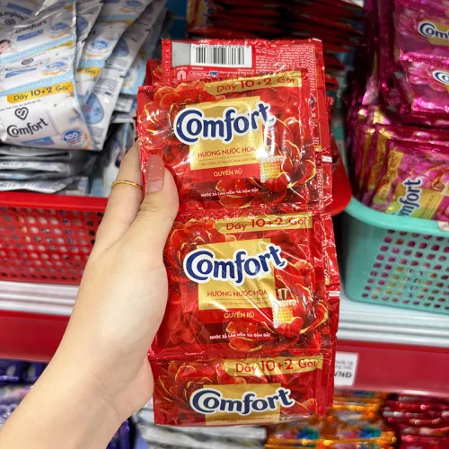 Combo 2 Dây 24 Gói Nước Xả Vải Comfort Hương Nước Hoa Quyến Rũ 18ml/Gói - Màu Đỏ