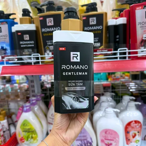Dầu Gội Romano Grandiose 650g - Dầu Gội Nam Chai Vàng (Tặng Sữa Tắm Sạch Sảng Khoái)