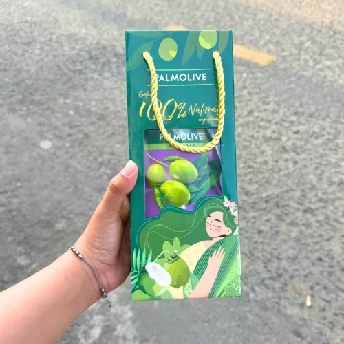 Dầu Gội Xả Palmolive Naturals Silky Straight Chiết Xuất Dầu Olive 600ml
