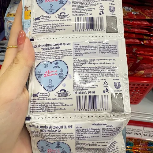 Dây 12 Gói Nước Xả Vải Comfort Cho Da Nhạy Cảm Hương Phấn Dịu Nhẹ 18ml/Gói - Màu Trắng