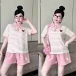 Đồ Bộ Nữ Áo Cổ Trụ Tay Ngắn Quần Đùi Họa Tiết Sọc Thêu Logo Mickey Mặc Mịn Mát Thoải Mái Size 45-62kg