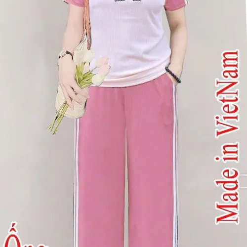 Đồ bộ quần dài ống rộng áo tay ngắn in chữ