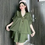 Đồ bộ quần đùi áo cổ v tay ngắn phồng màu trơn