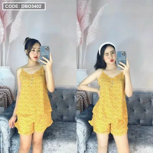 Đồ bộ quần đùi áo dây chấm bi phối nút