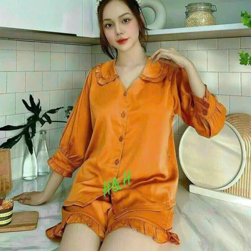 Đồ bộ quần đùi áo tay dài cổ lá sen màu trơn