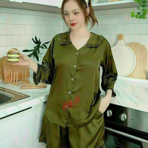 Đồ bộ quần đùi áo tay dài cổ lá sen màu trơn