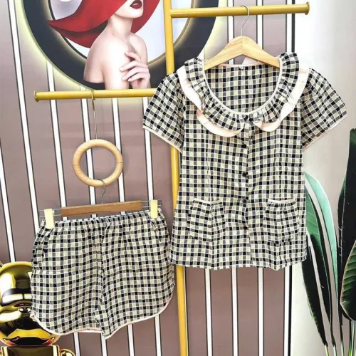 Đồ bộ quần đùi áo tay ngắn cổ lá sen caro
