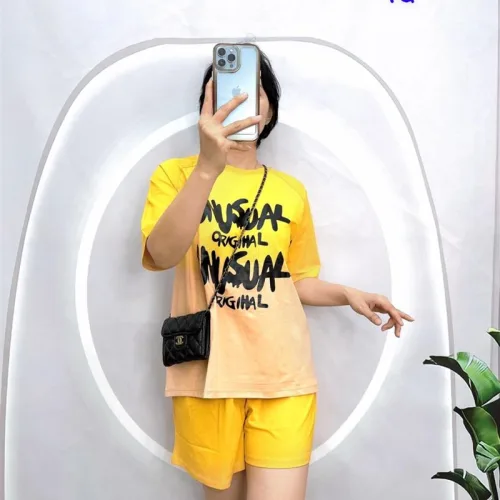Đồ bộ quần đùi áo tay ngắn cổ tròn in chữ