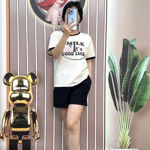Đồ bộ quần đùi áo tay ngắn cổ tròn in chữ