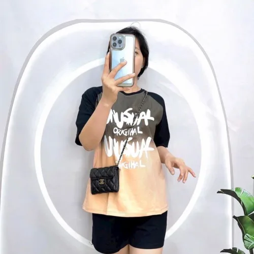 Đồ bộ quần đùi áo tay ngắn cổ tròn in chữ 2 màu