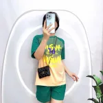 Đồ bộ quần đùi áo tay ngắn cổ tròn in chữ 2 màu