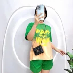 Đồ bộ quần đùi áo tay ngắn cổ tròn in chữ 2 màu