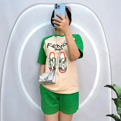 Đồ bộ quần đùi áo tay ngắn cổ tròn in hình dép