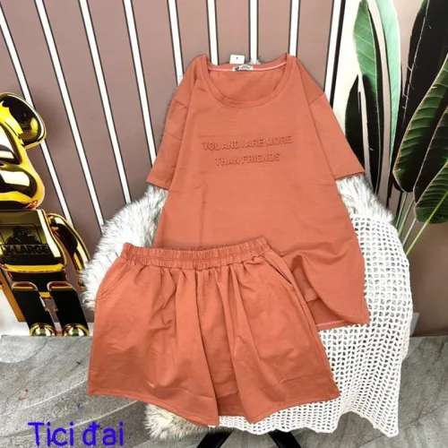 Đồ bộ quần đùi áo tay ngắn in chữ dập nổi form rộng
