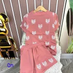 Đồ bộ quần đùi áo tay ngắn in hình đầu mèo
