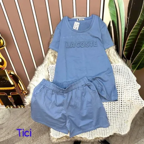 Đồ bộ quần đùi áo tay ngắn màu trơn in chữ dập nổi