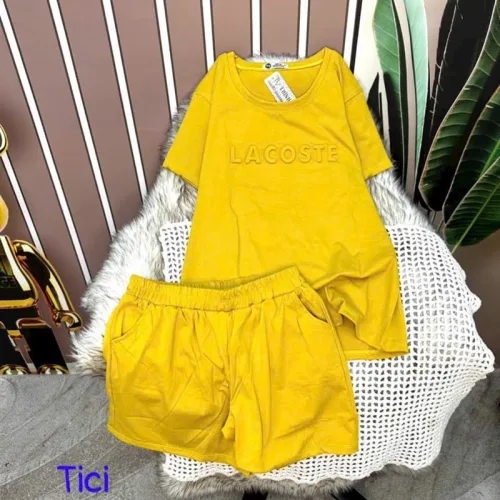 Đồ bộ quần đùi áo tay ngắn màu trơn in chữ dập nổi