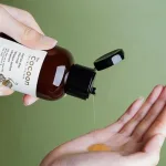 Gel Bí Đao Rửa Mặt Cocoon Giảm Mụn 310ml Thuần Chay
