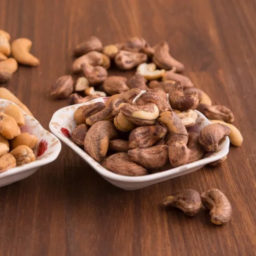 Hạt Điều Rang Muối Thơm Ngon Hộp Pet 300g