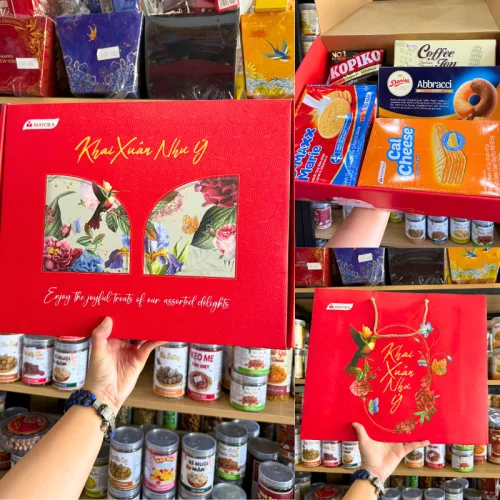 Hộp Bánh Tết Mayora Khai Xuân - Bộ Quà Tết Khai Xuân Như Ý Mayora Hộp 837g Gồm 5 Món