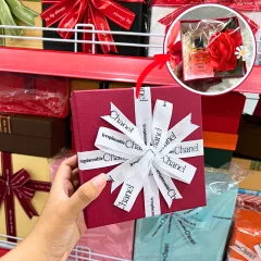 Hộp Quà Giấy Vuông Nhỏ Nhiều Màu Nắp Rời Có Thắt Nơ 14x14x7cm - Hộp Không Có Hoa Rơm Giao Ngẫu Nhiên