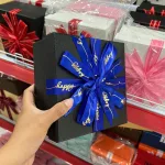 Hộp Quà Giấy Vuông Nhỏ Nhiều Màu Nắp Rời Có Thắt Nơ 16x16x8cm - Hộp Không Có Hoa Rơm Giao Ngẫu Nhiên