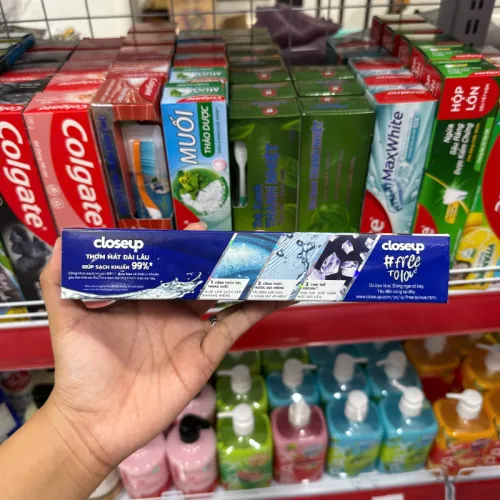 Kem Đánh Răng CLOSEUP Băng Tuyết Sạch Khuẩn 99% 230g