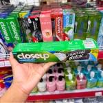 Kem Đánh Răng CLOSEUP Than Hoạt Tính Detox 230g